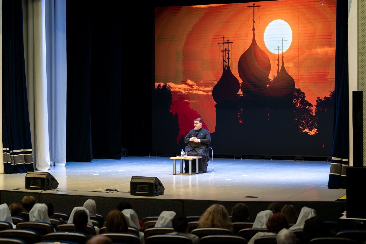 БЕСЕДА О СЕМЬЕ В ДК «ЖЕЛЕЗНОДОРОЖНИК»